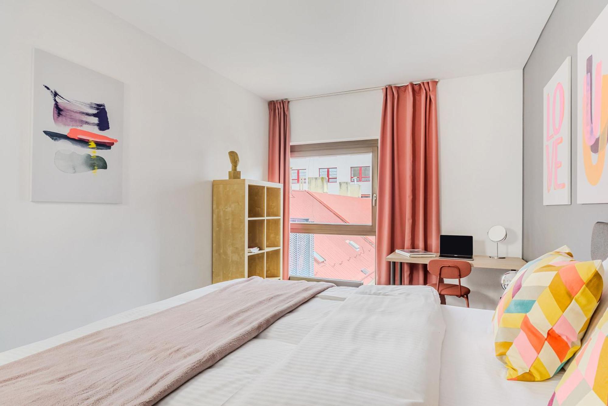 Spacious Apartments Near Karlin Square Praha Eksteriør bilde
