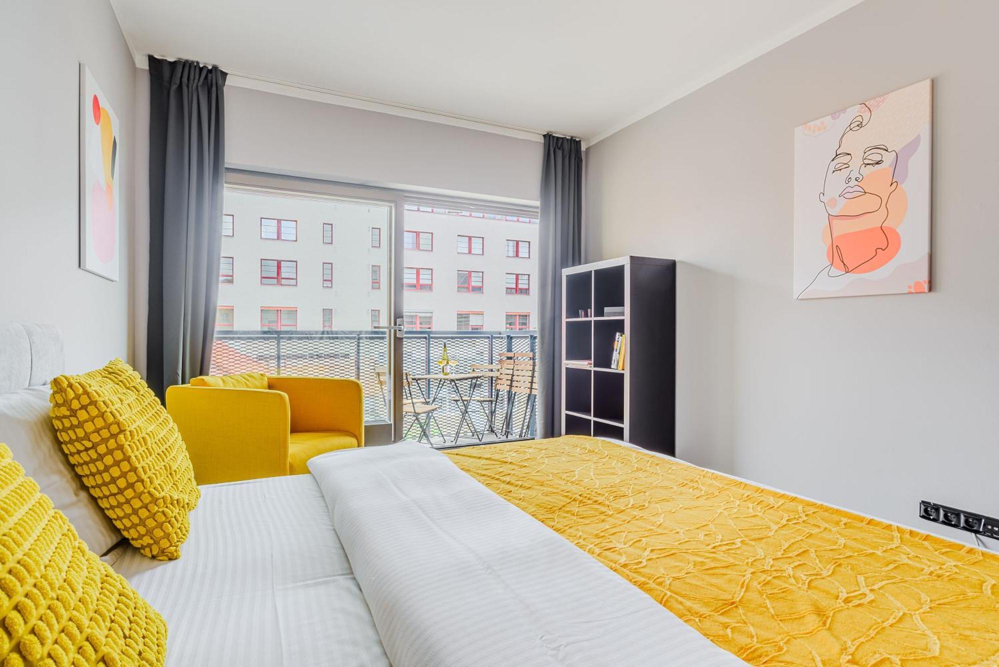 Spacious Apartments Near Karlin Square Praha Eksteriør bilde