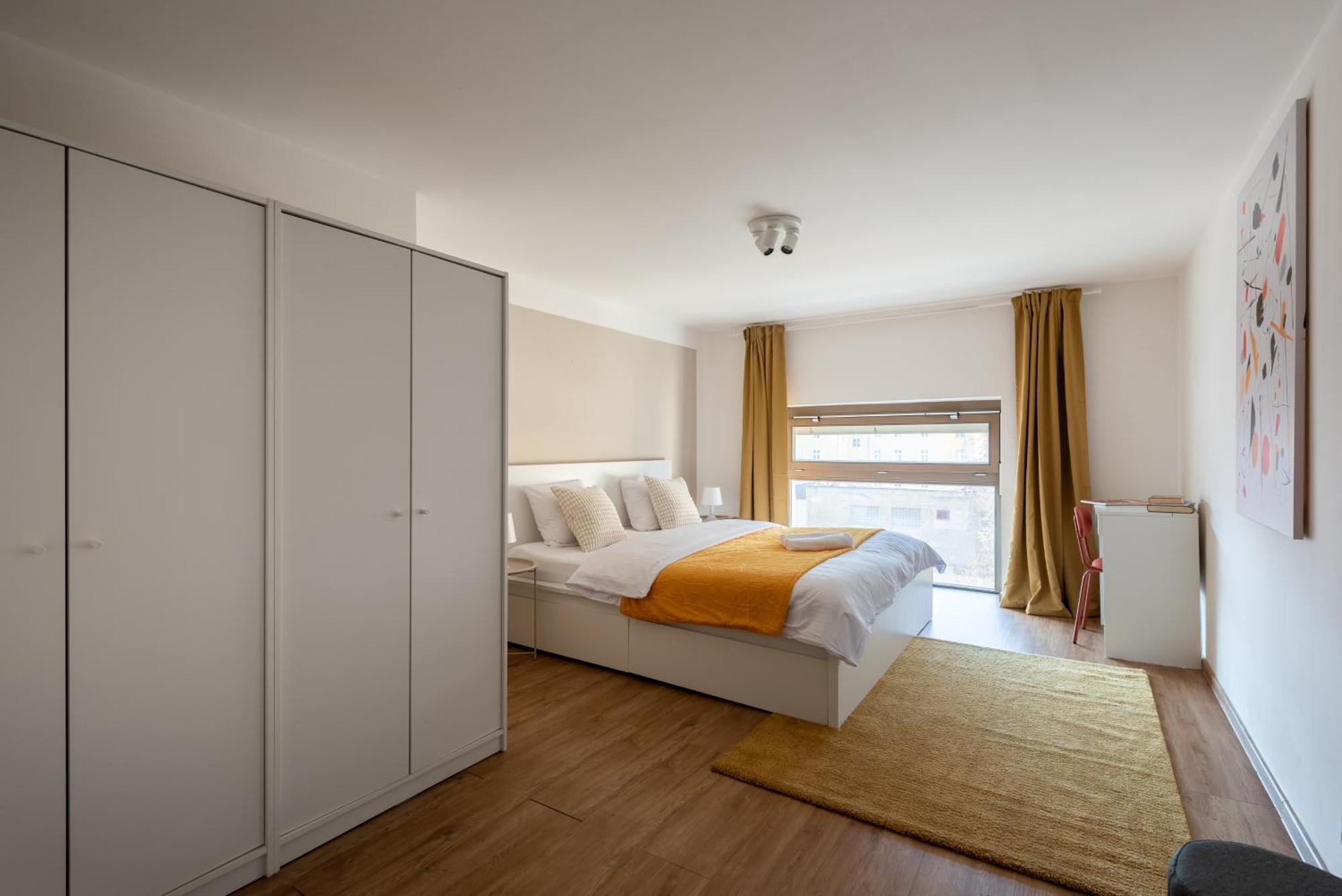 Spacious Apartments Near Karlin Square Praha Eksteriør bilde